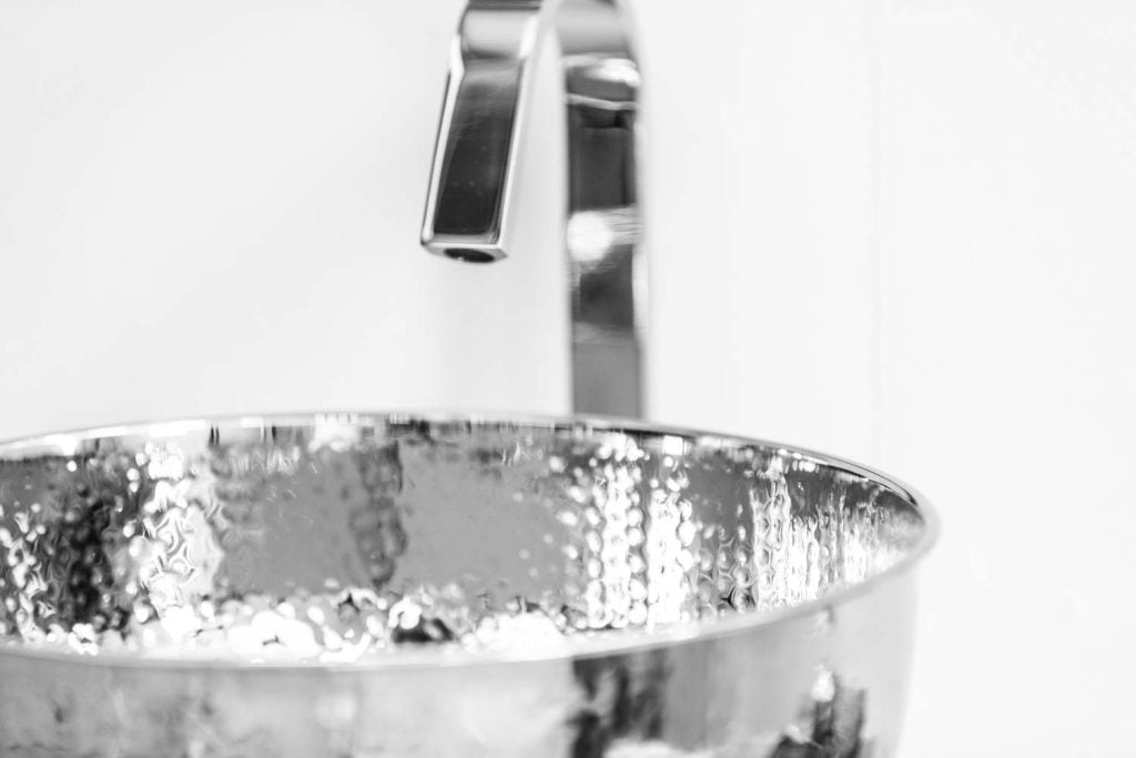 New Shine Lavandino da appoggio in ottone cromato martellato Ø 40